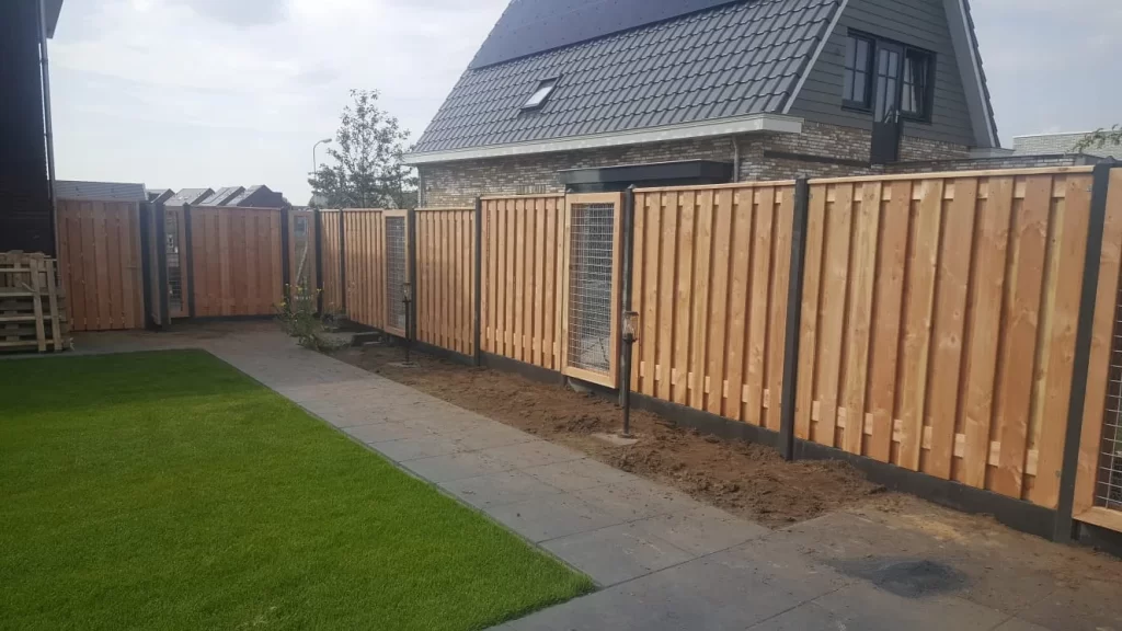 Info hout beton schutting Friesland